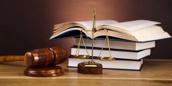 وکیل طلاق کیست و چه کاری انجام می دهد و چه گونه یک وکیل طلاق خوب انتخاب کنیم؟